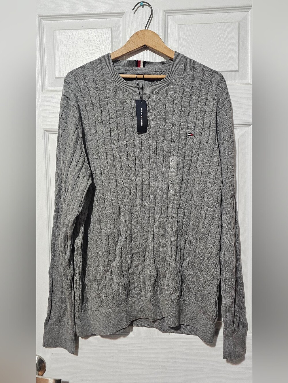 NWT Tommy Hilfiger Men's Gray Cable-Knit Crewneck Sweater XL